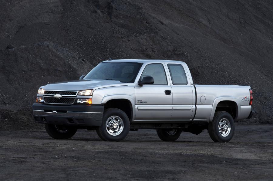  Chevrolet Silverado Heavy Duty 2003 года  (фото 25 из 36)